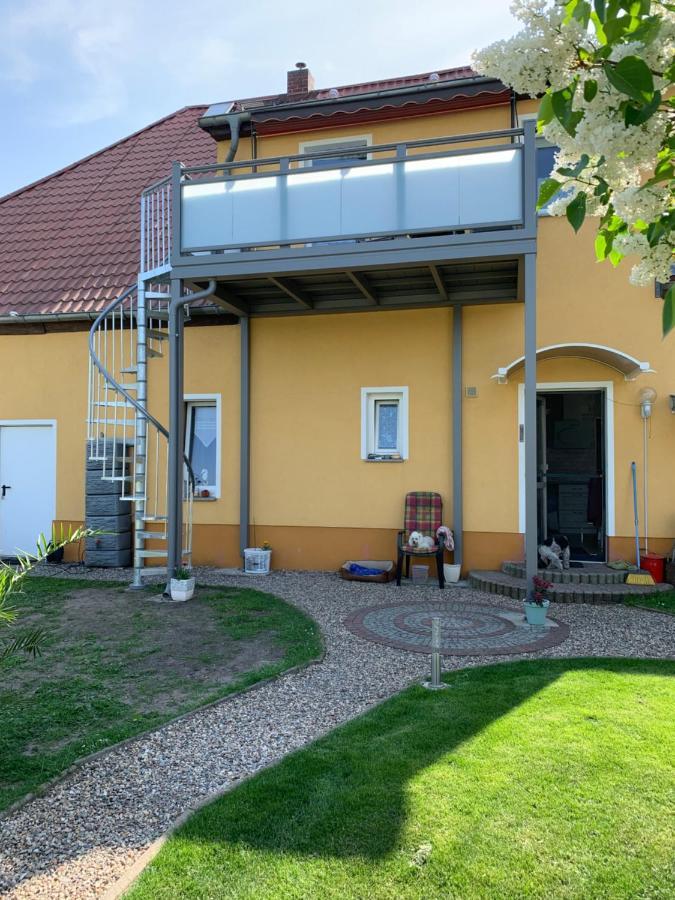 Ferienwohnung Am Schloss Reuterstadt Stavenhagen Εξωτερικό φωτογραφία
